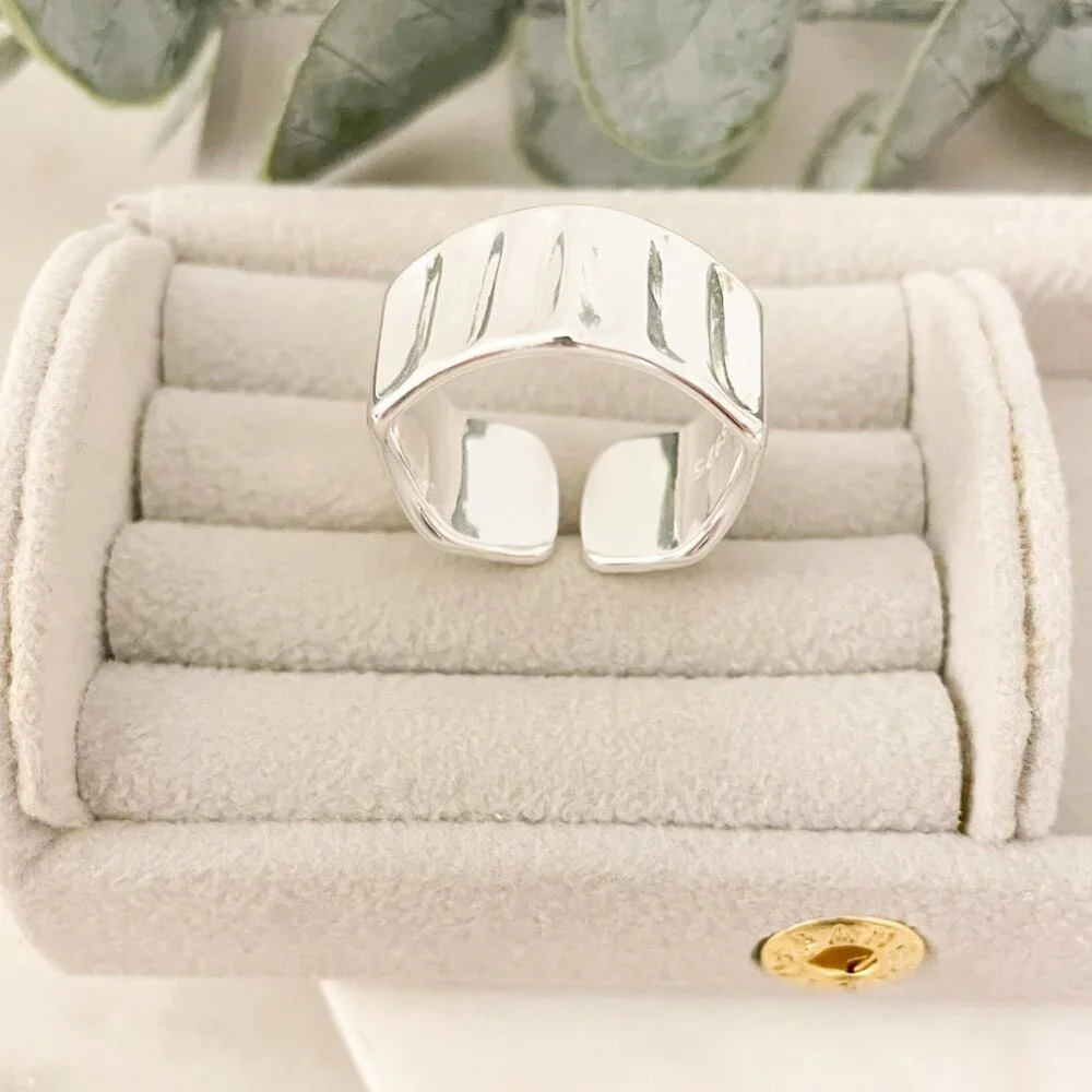 925 Sterling Silver Chunky Ring Thick Band Ring Wavy Ring Modern Ring - Picture 5 of 11